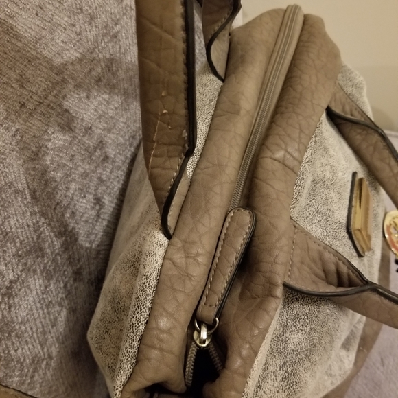 Purse - Picture 6 of 8